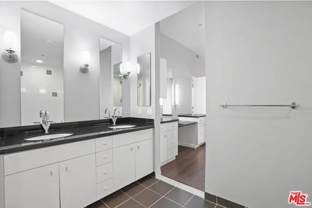 1100 Wilshire #3404 Los Angeles, CA 90017