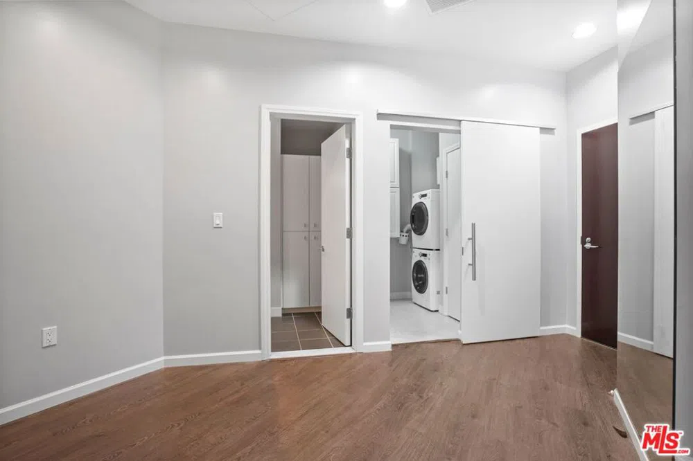 1100 Wilshire #3404 Los Angeles, CA 90017