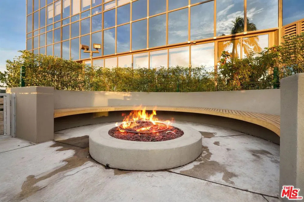 1100 Wilshire #3404 Los Angeles, CA 90017