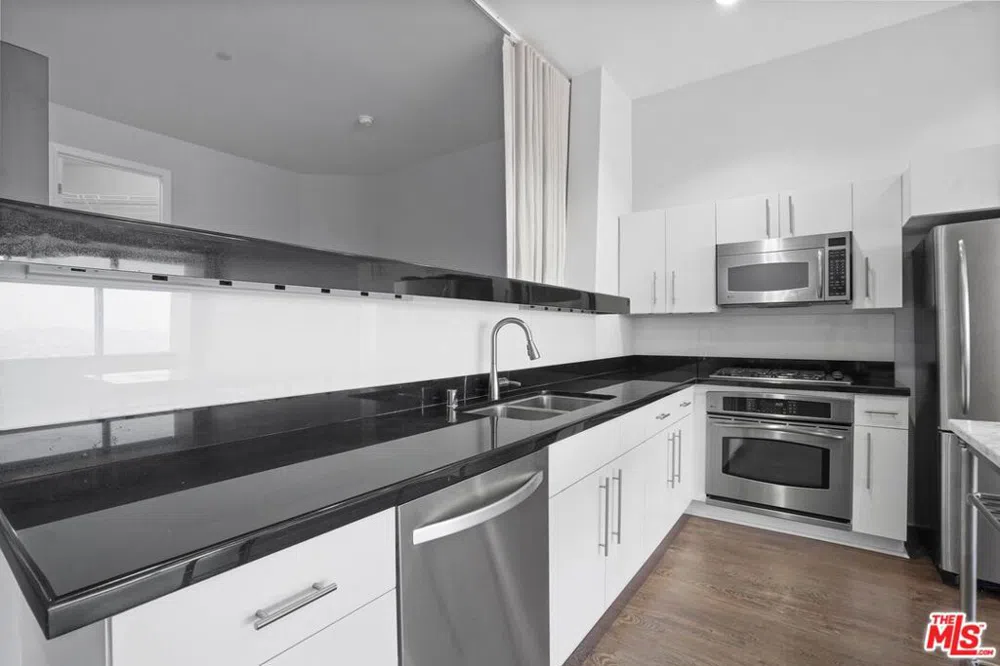 1100 Wilshire #3404 Los Angeles, CA 90017
