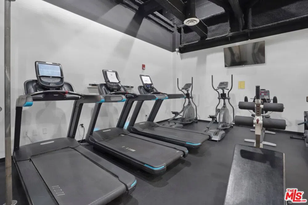 1100 Wilshire #3404 Los Angeles, CA 90017