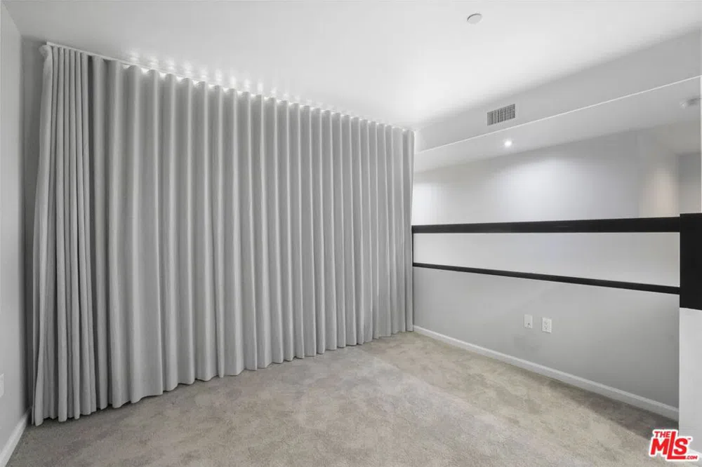1100 Wilshire #3404 Los Angeles, CA 90017