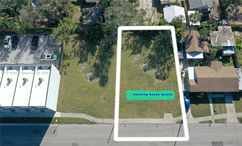 1744 10th st Sarasota, FL 34236