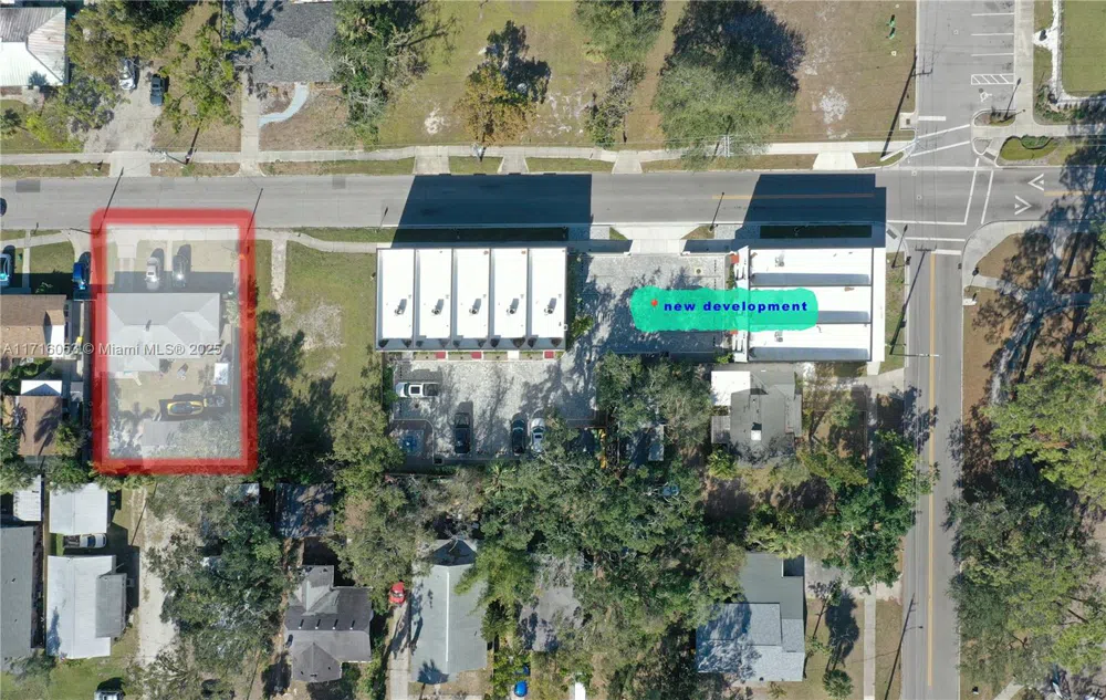 1744 10th st Sarasota, FL 34236