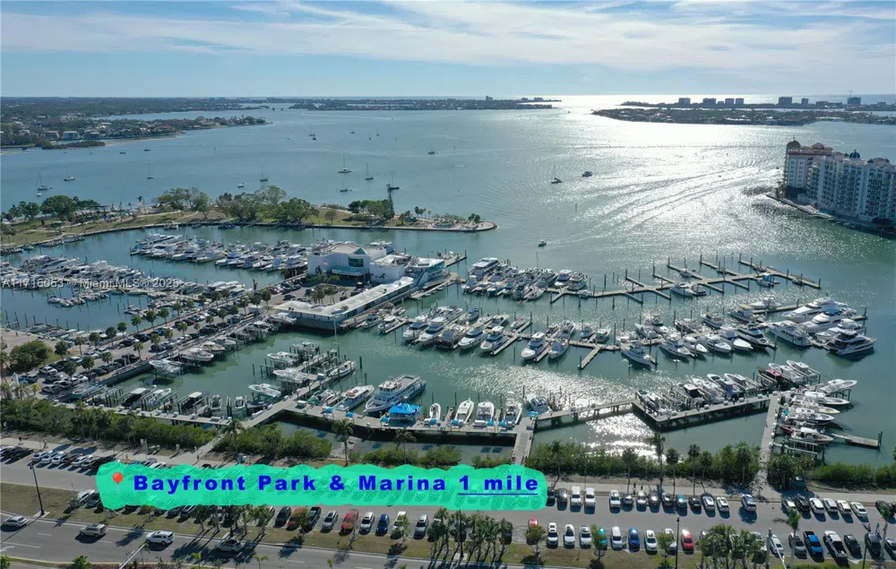 1744 10th st Sarasota, FL 34236