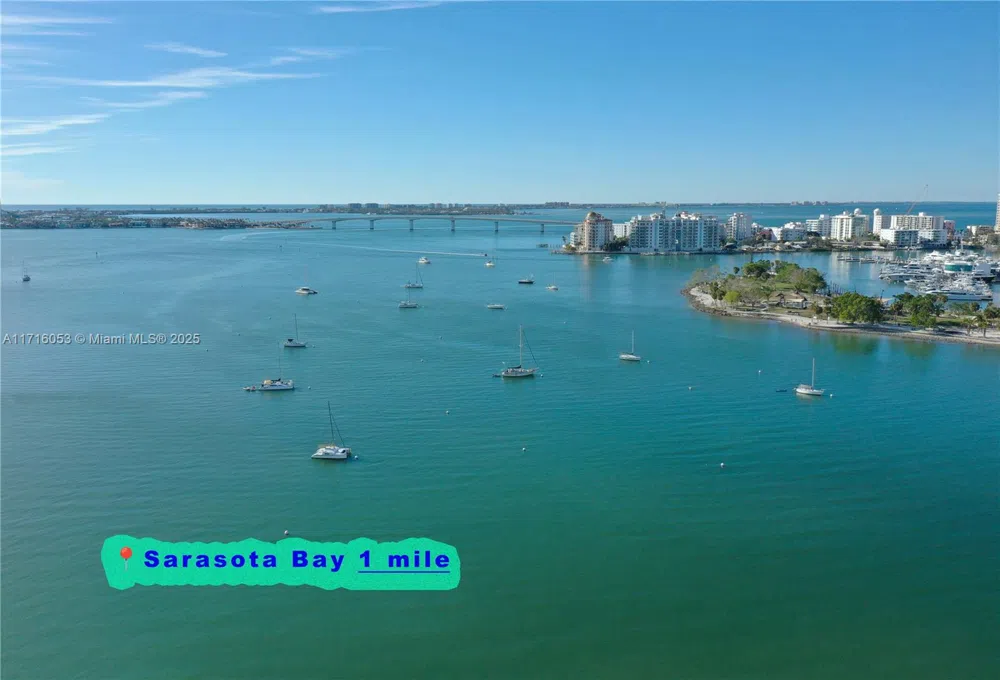 1744 10th st Sarasota, FL 34236