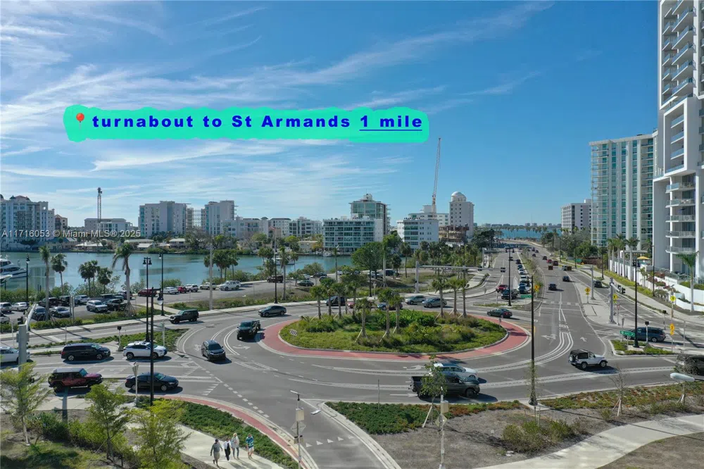 1744 10th st Sarasota, FL 34236
