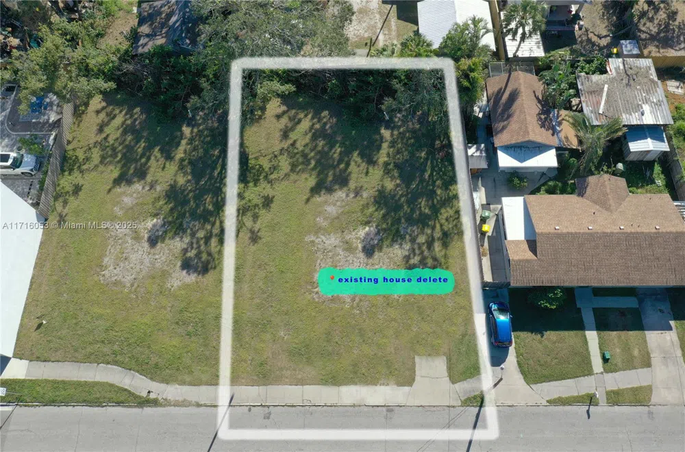 1744 10th st Sarasota, FL 34236
