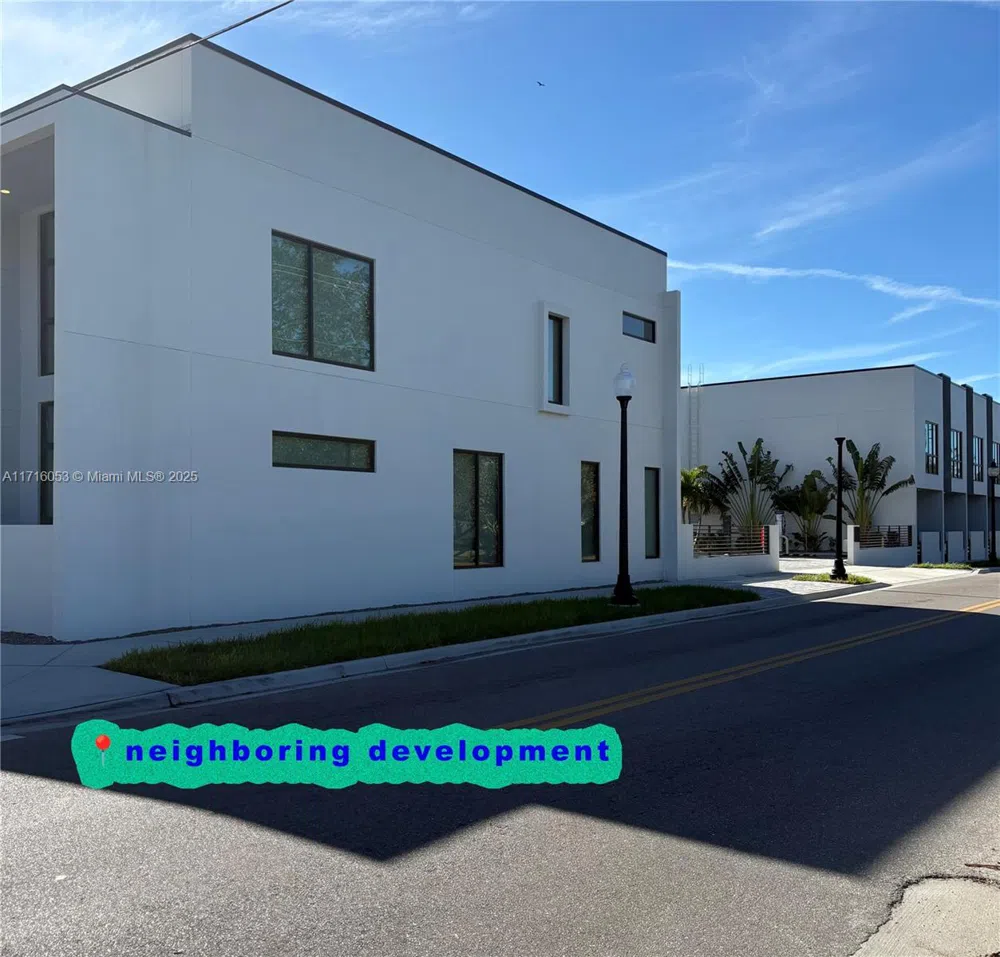 1744 10th st Sarasota, FL 34236