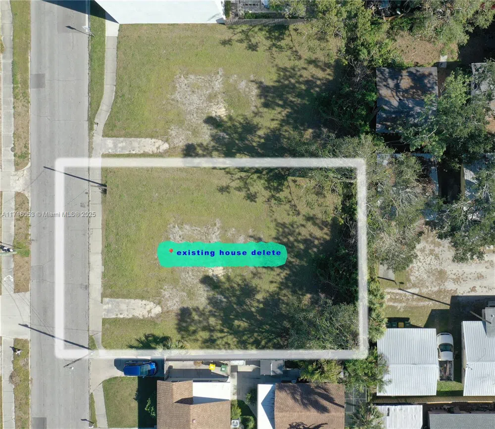 1744 10th st Sarasota, FL 34236