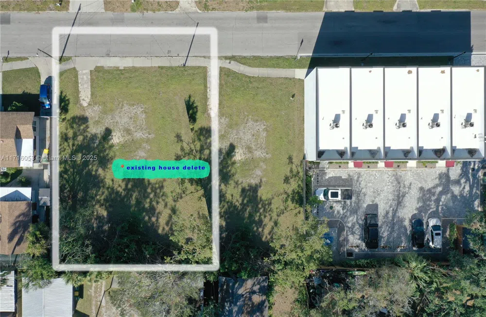 1744 10th st Sarasota, FL 34236