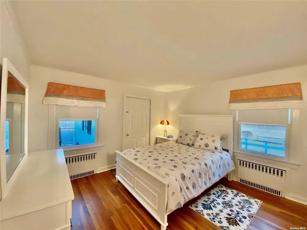 3825 S Harbor Road Southold, NY 11971
