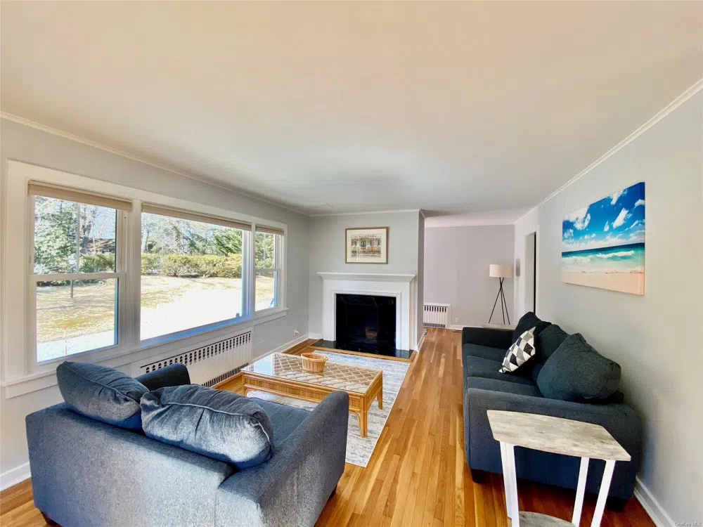 3825 S Harbor Road Southold, NY 11971