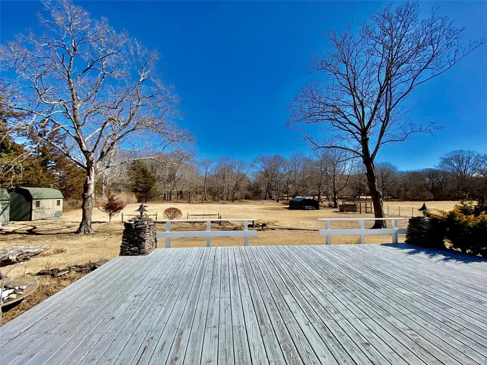 3825 S Harbor Road Southold, NY 11971