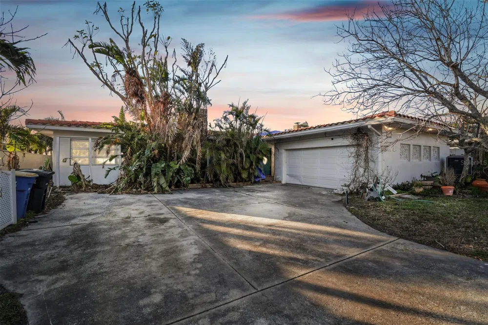 1836 VENETIAN POINT DRIVE Clearwater, FL 33755