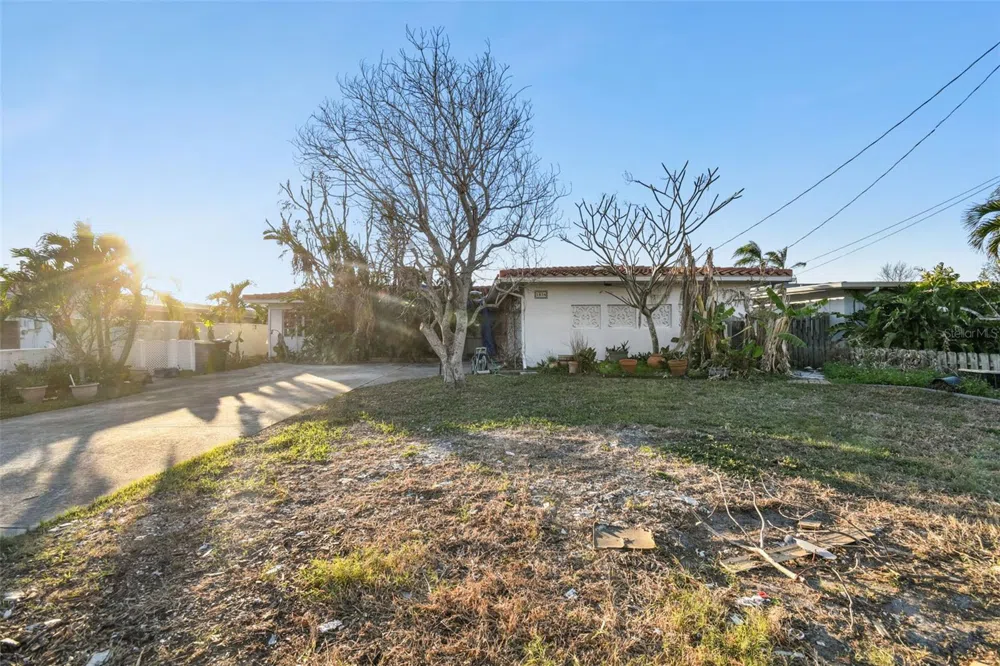 1836 VENETIAN POINT DRIVE Clearwater, FL 33755