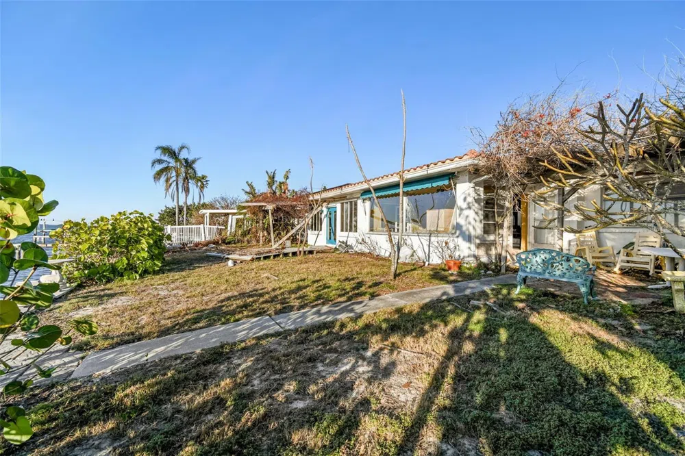 1836 VENETIAN POINT DRIVE Clearwater, FL 33755