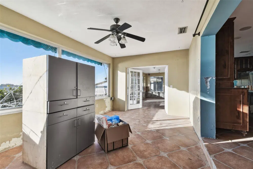 1836 VENETIAN POINT DRIVE Clearwater, FL 33755