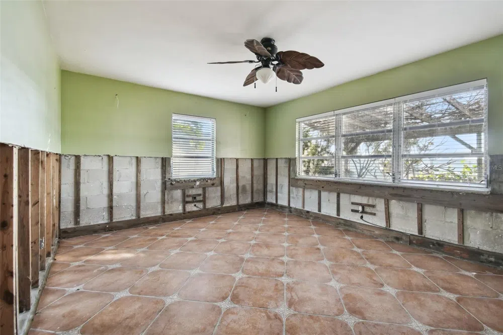 1836 VENETIAN POINT DRIVE Clearwater, FL 33755