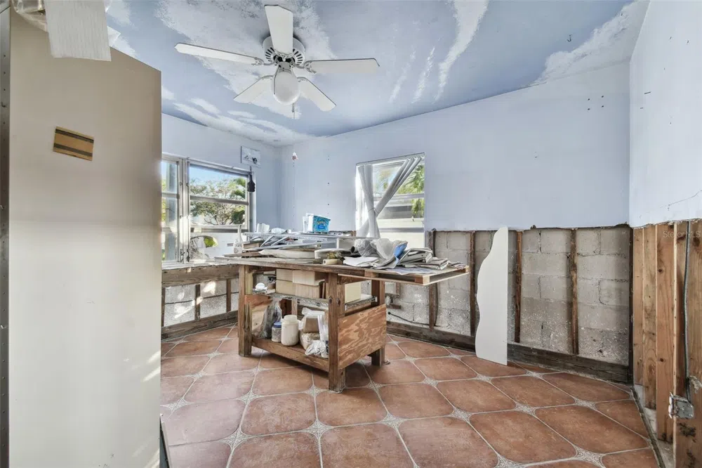 1836 VENETIAN POINT DRIVE Clearwater, FL 33755