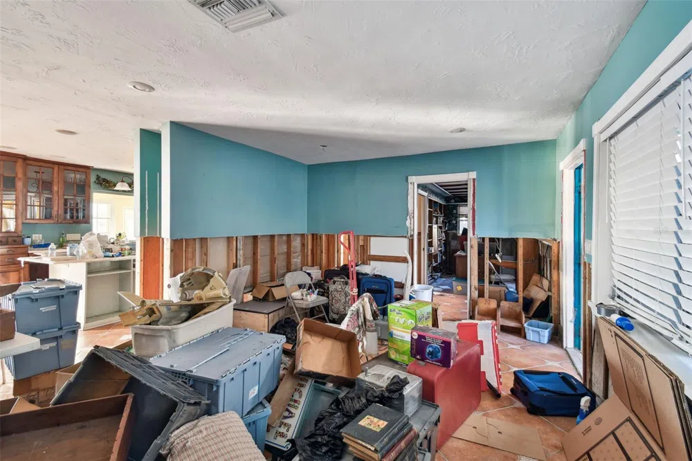 1836 VENETIAN POINT DRIVE Clearwater, FL 33755