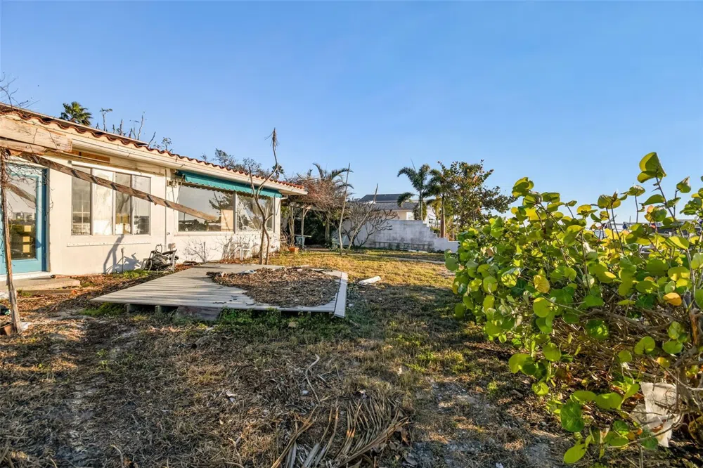 1836 VENETIAN POINT DRIVE Clearwater, FL 33755