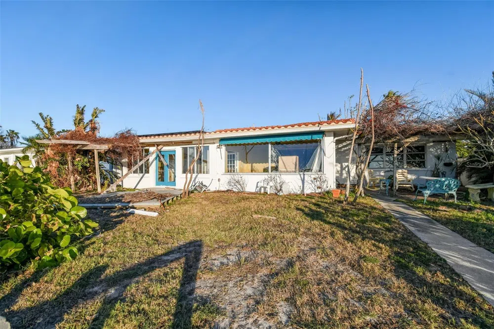 1836 VENETIAN POINT DRIVE Clearwater, FL 33755