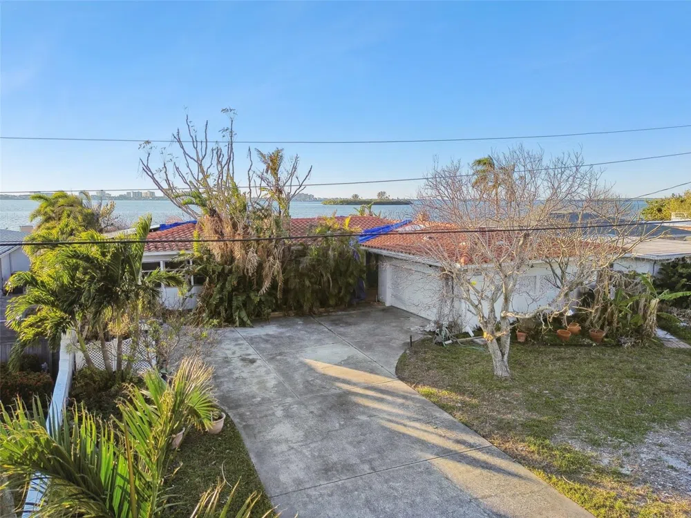 1836 VENETIAN POINT DRIVE Clearwater, FL 33755