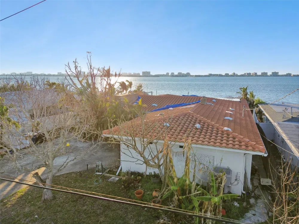 1836 VENETIAN POINT DRIVE Clearwater, FL 33755