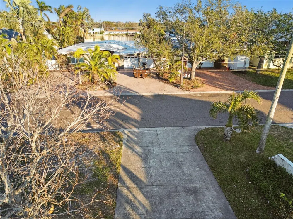 1836 VENETIAN POINT DRIVE Clearwater, FL 33755