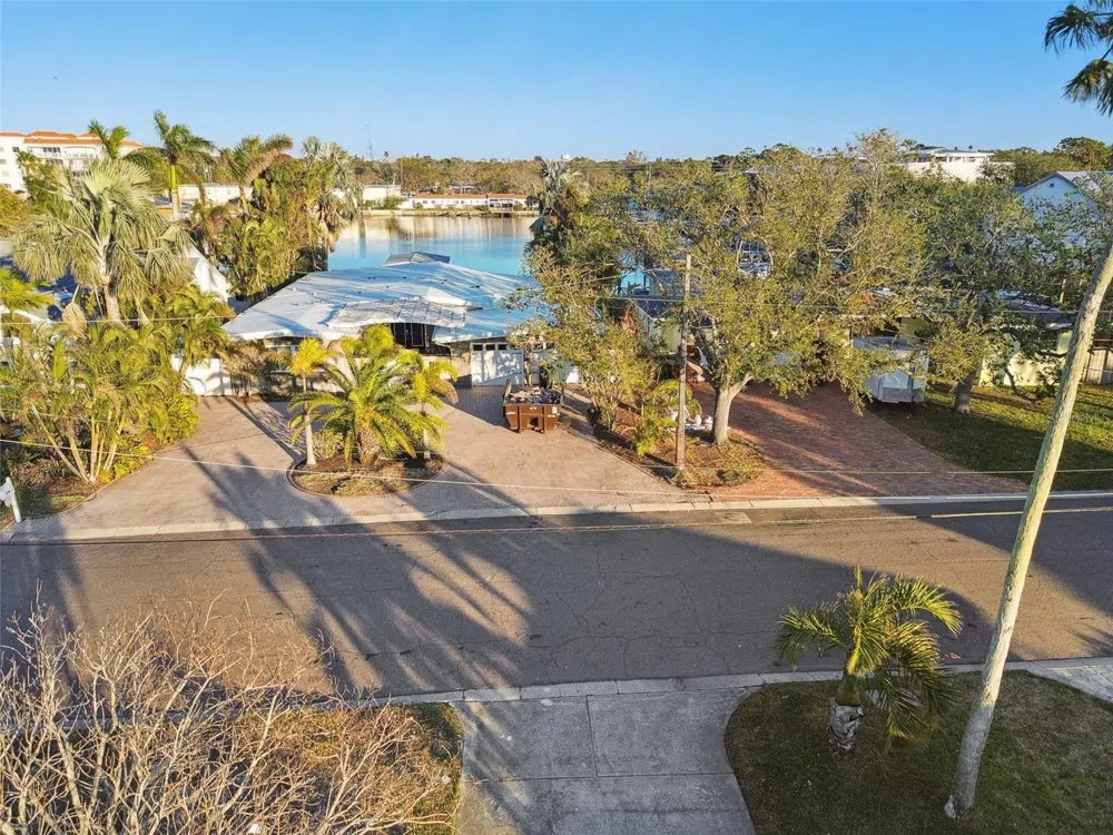 1836 VENETIAN POINT DRIVE Clearwater, FL 33755