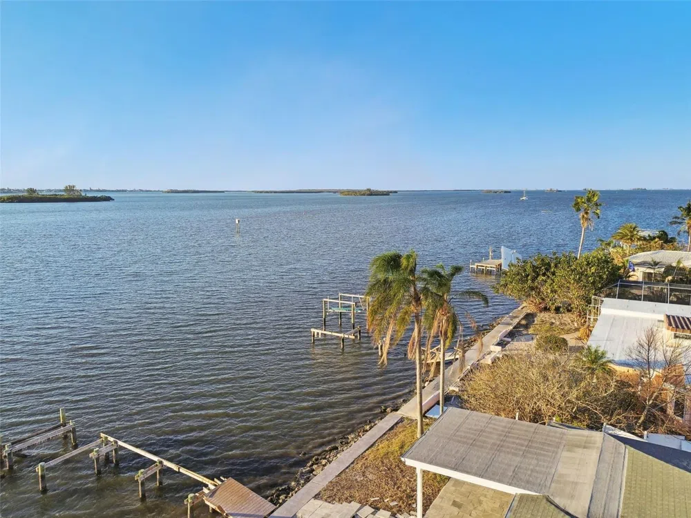 1836 VENETIAN POINT DRIVE Clearwater, FL 33755