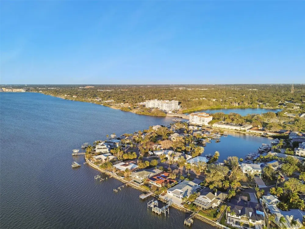 1836 VENETIAN POINT DRIVE Clearwater, FL 33755