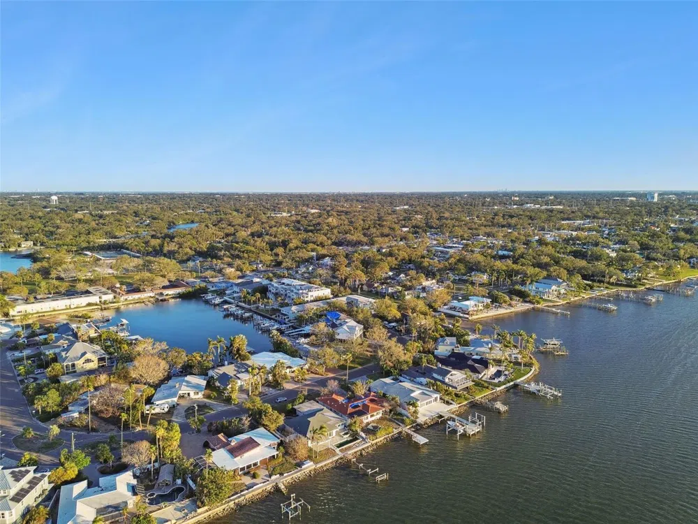 1836 VENETIAN POINT DRIVE Clearwater, FL 33755
