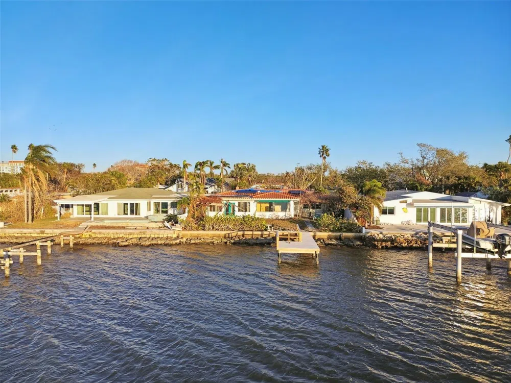 1836 VENETIAN POINT DRIVE Clearwater, FL 33755
