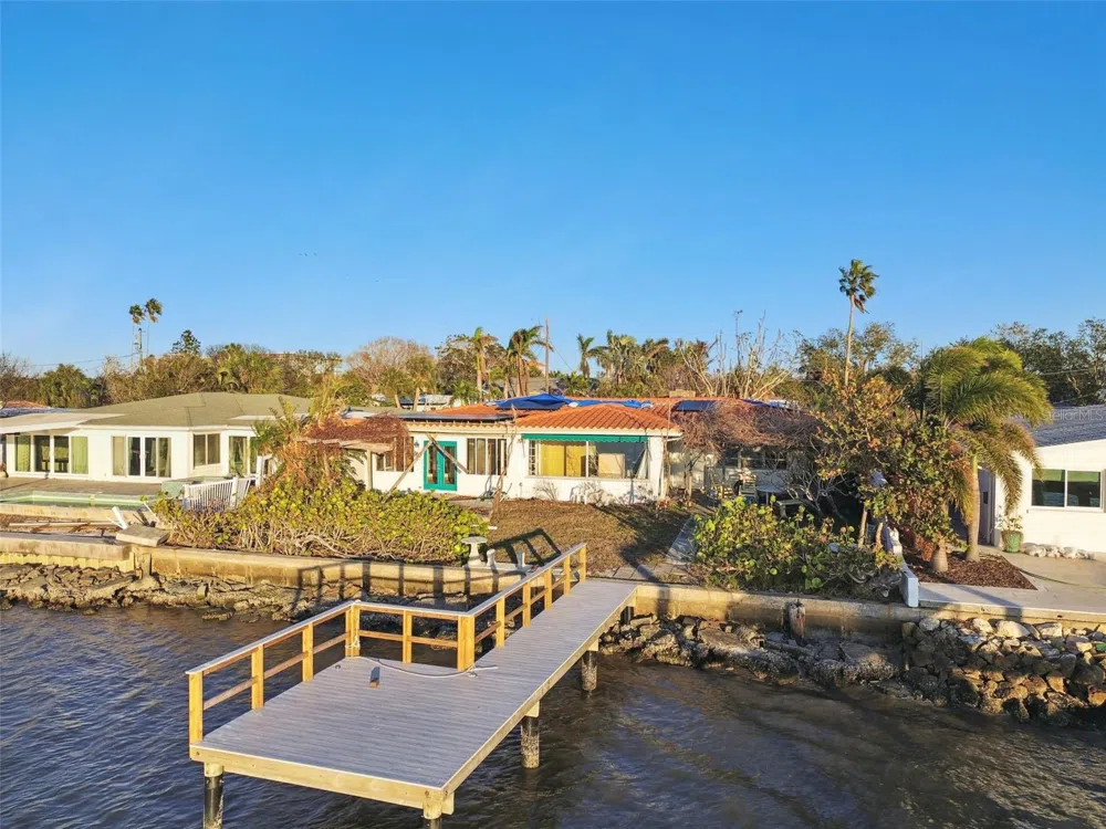 1836 VENETIAN POINT DRIVE Clearwater, FL 33755
