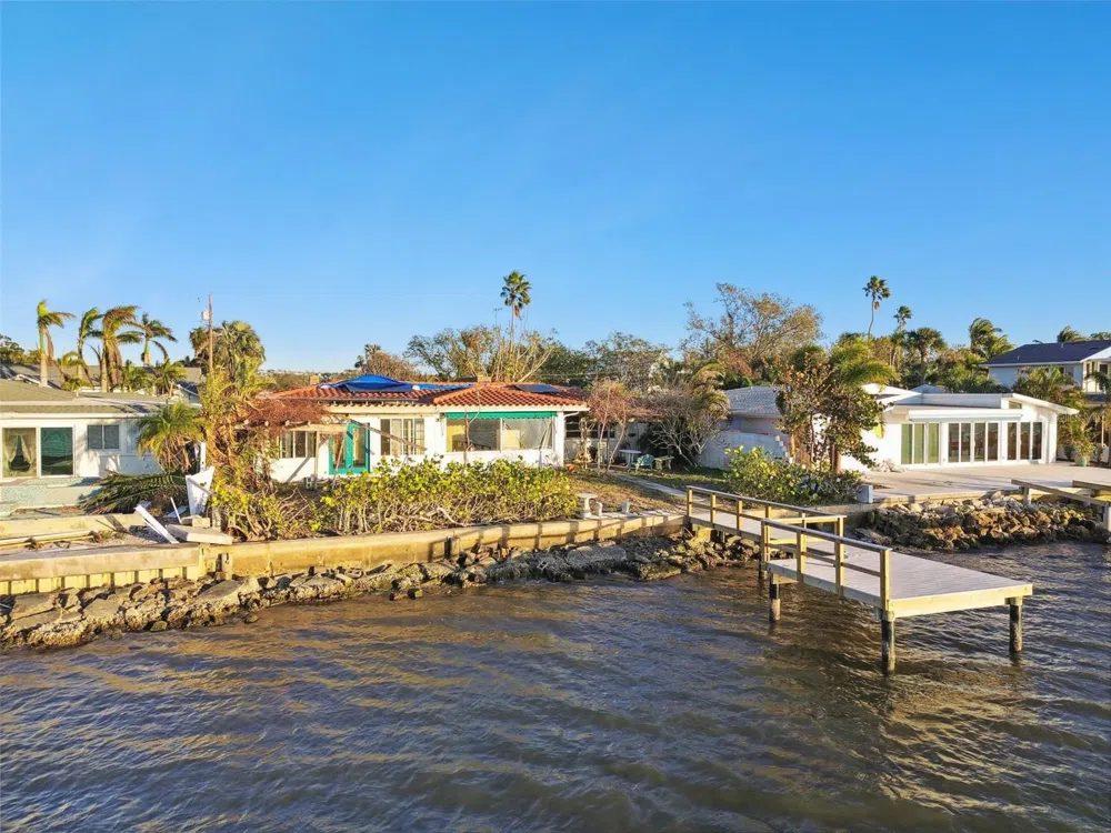 1836 VENETIAN POINT DRIVE Clearwater, FL 33755