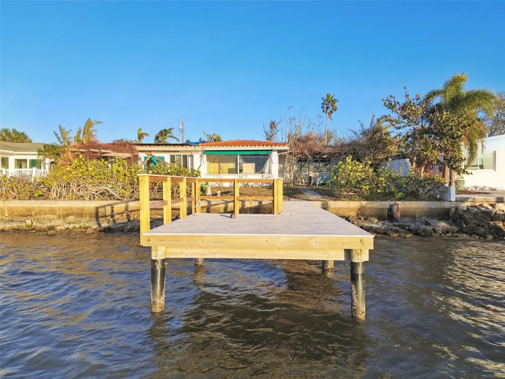 1836 VENETIAN POINT DRIVE Clearwater, FL 33755