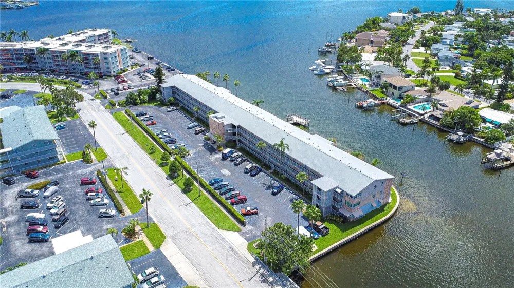 1893 SHORE DRIVE S #206 South Pasadena, FL 33707