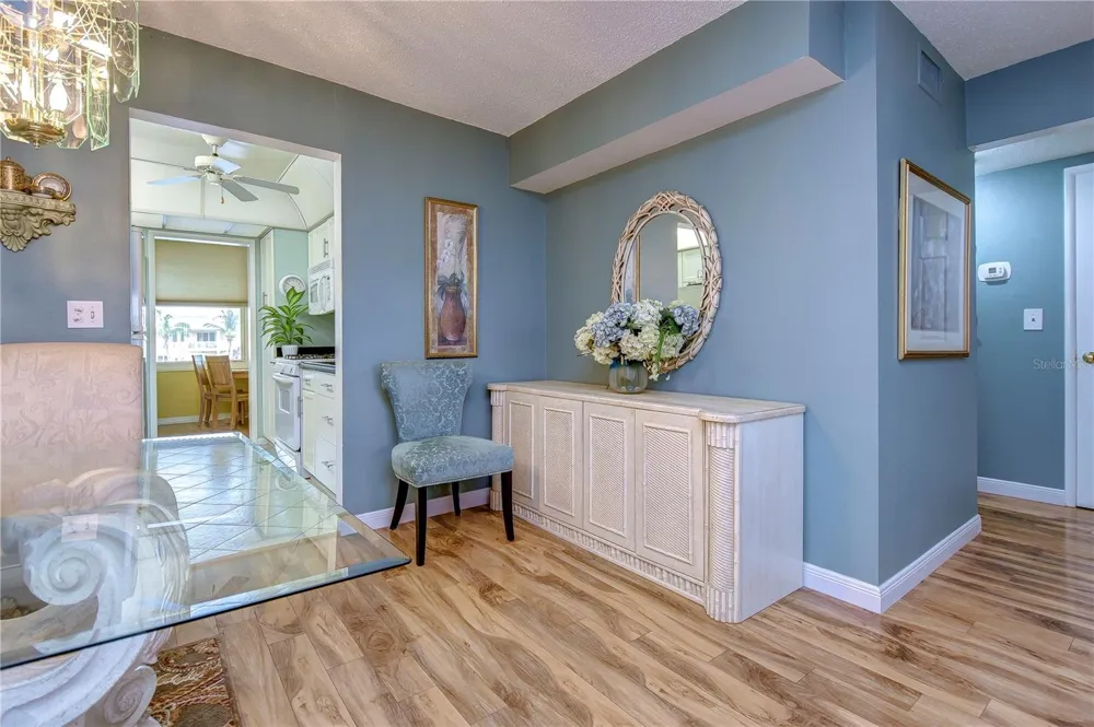 1893 SHORE DRIVE S #206 South Pasadena, FL 33707