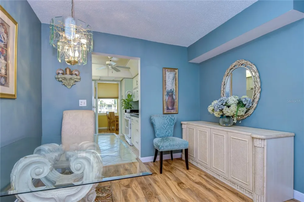 1893 SHORE DRIVE S #206 South Pasadena, FL 33707