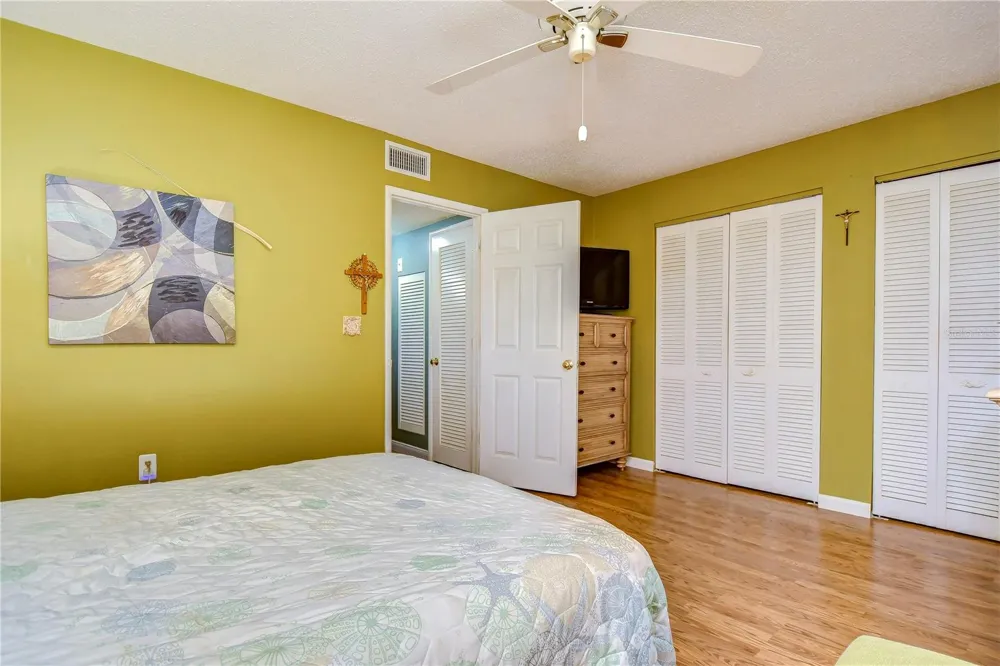 1893 SHORE DRIVE S #206 South Pasadena, FL 33707