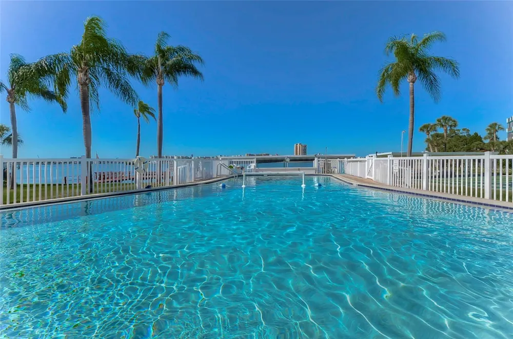 1893 SHORE DRIVE S #206 South Pasadena, FL 33707