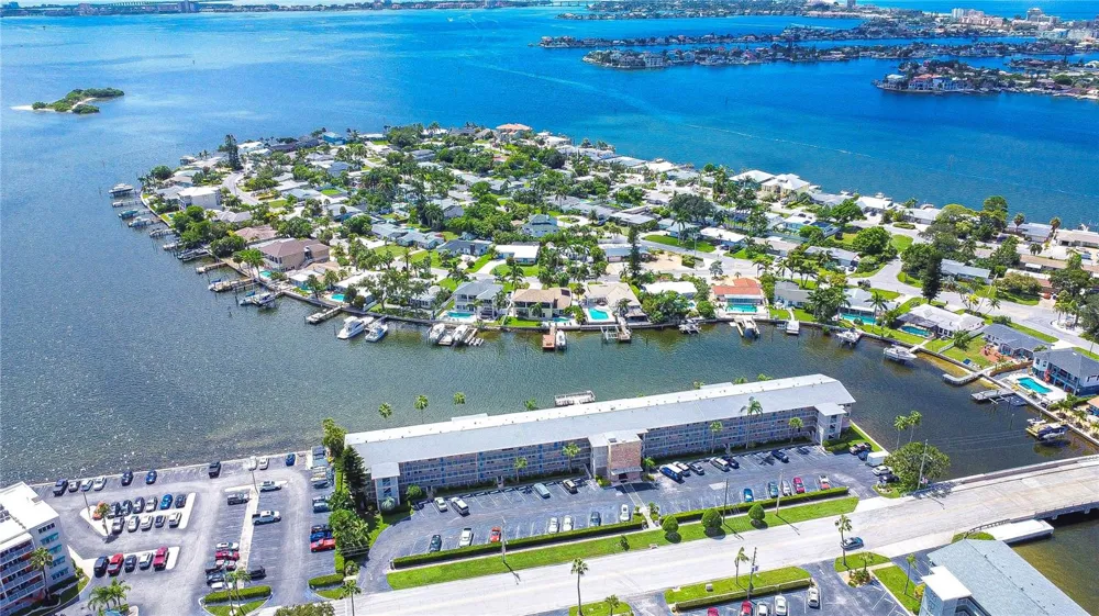 1893 SHORE DRIVE S #206 South Pasadena, FL 33707