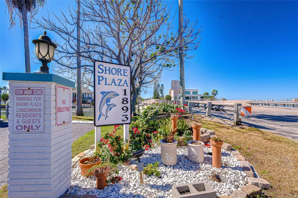 1893 SHORE DRIVE S #206 South Pasadena, FL 33707