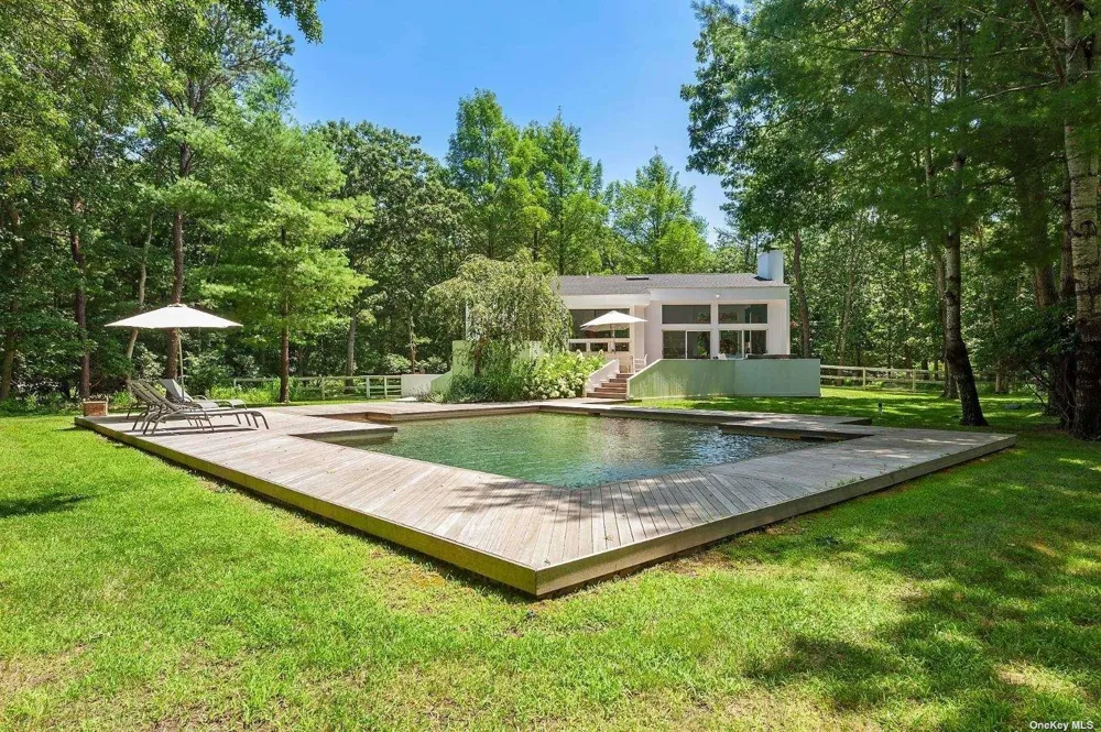 14 Elishas Path Wainscott, NY 11975