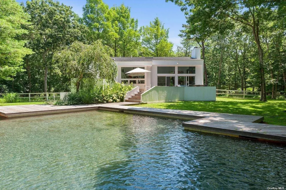 14 Elishas Path Wainscott, NY 11975
