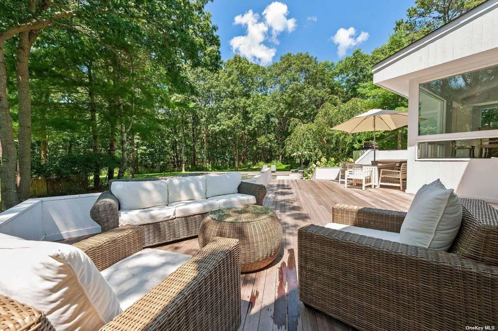 14 Elishas Path Wainscott, NY 11975