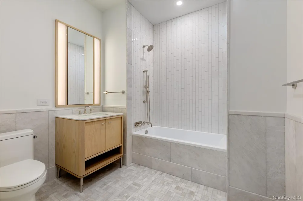 4 Lighthouse Landing #TH14 Sleepy Hollow, NY 10591