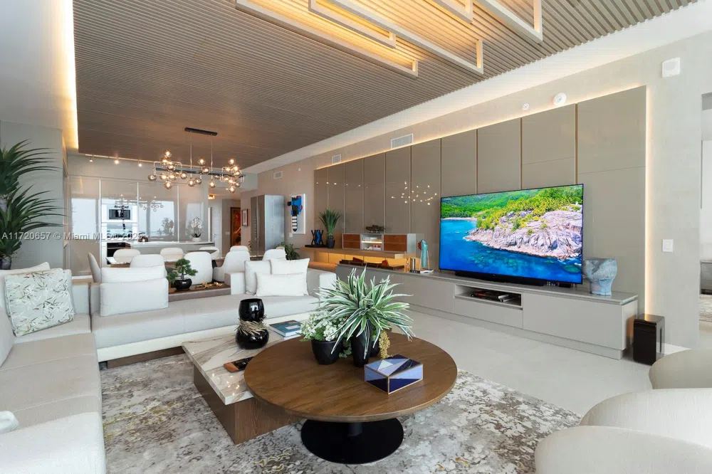 18975 Collins Ave #4102 Sunny Isles Beach, FL 33160